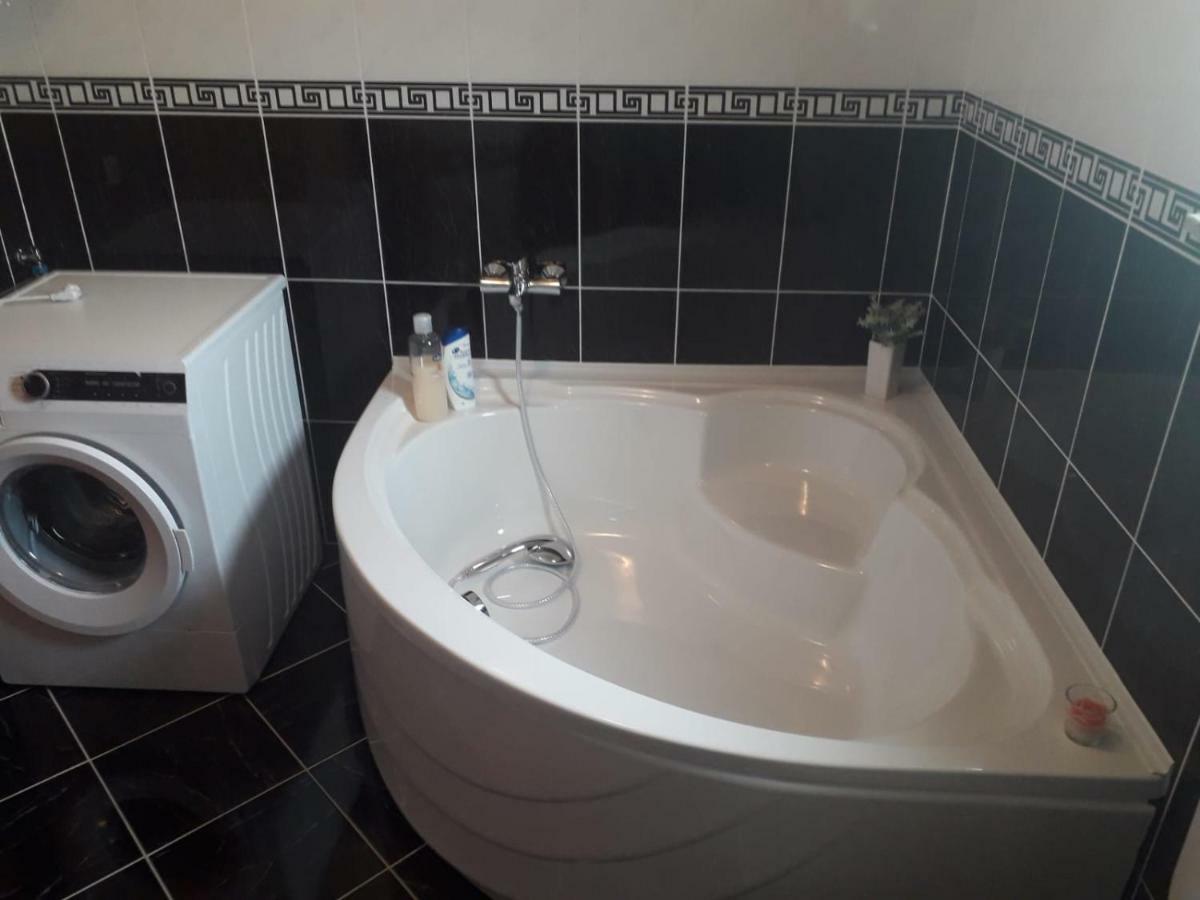 Apartman Matkovic 伊莫茨基 外观 照片