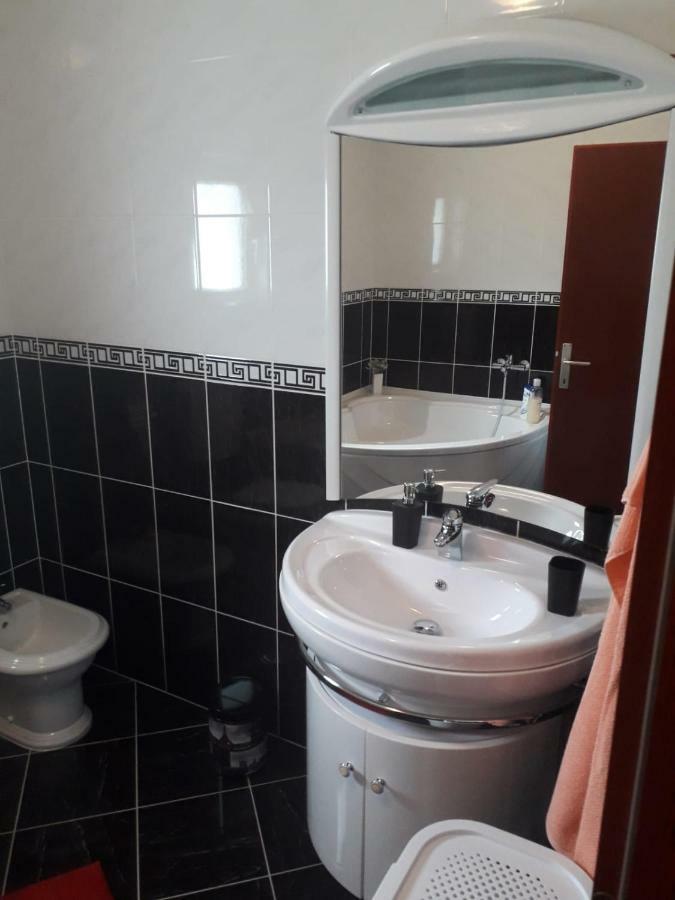 Apartman Matkovic 伊莫茨基 外观 照片