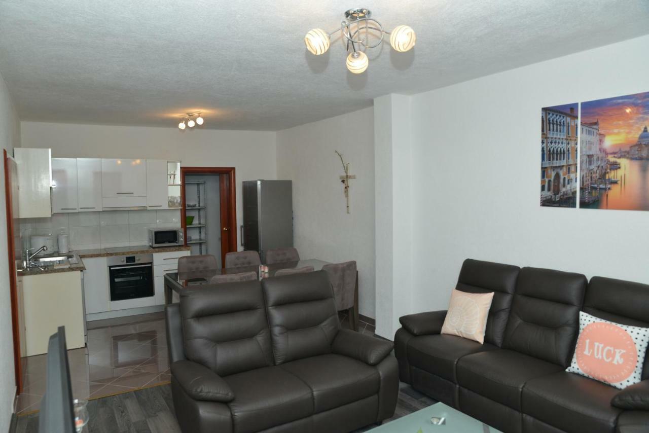 Apartman Matkovic 伊莫茨基 外观 照片